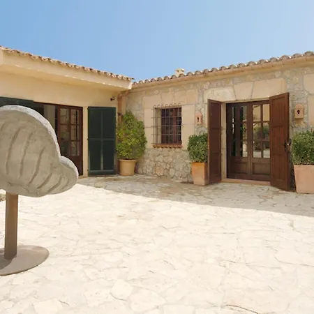 Mariposa Villa Pollenca